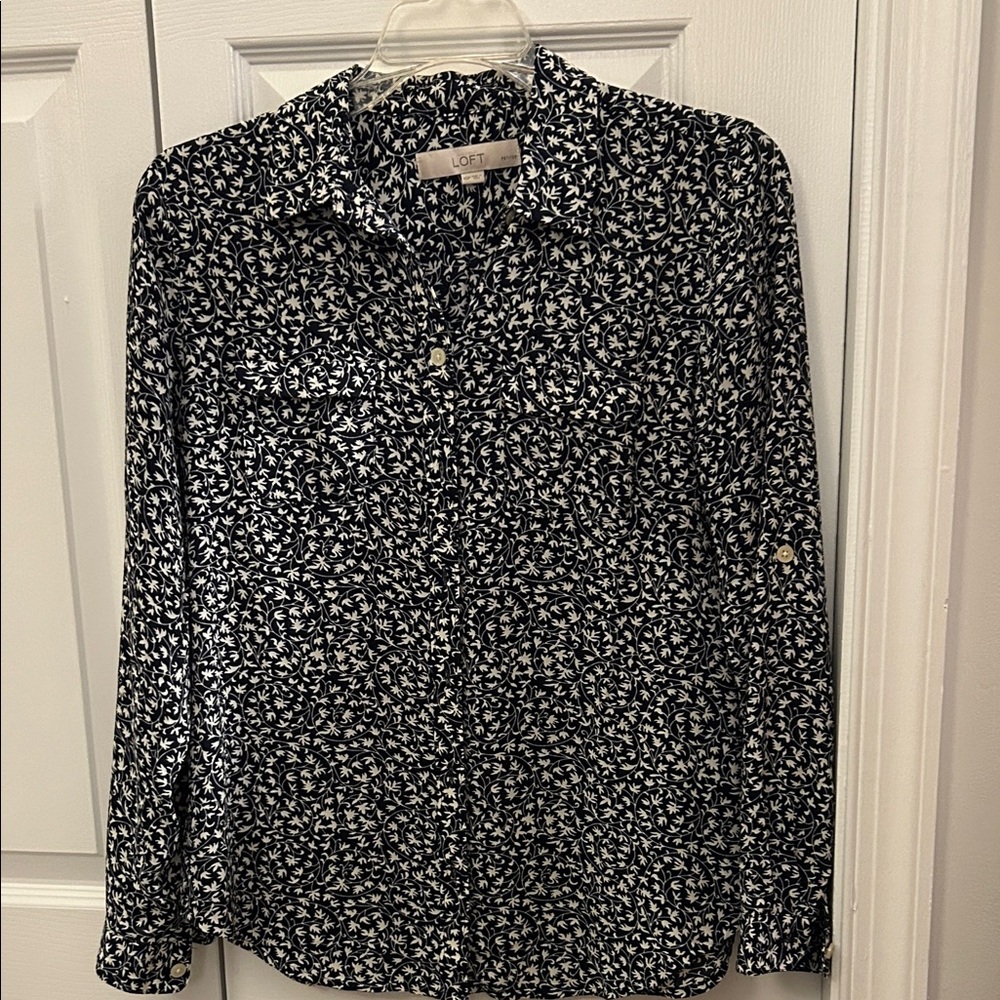 LOFT Monochrome Floral Button-Up Shirt